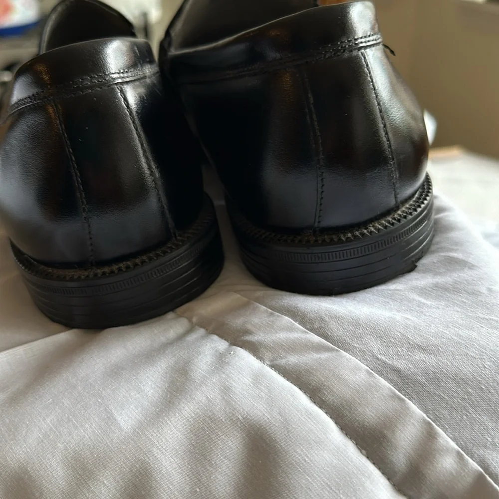 Florsheim men memory foam black size 12D shoes
